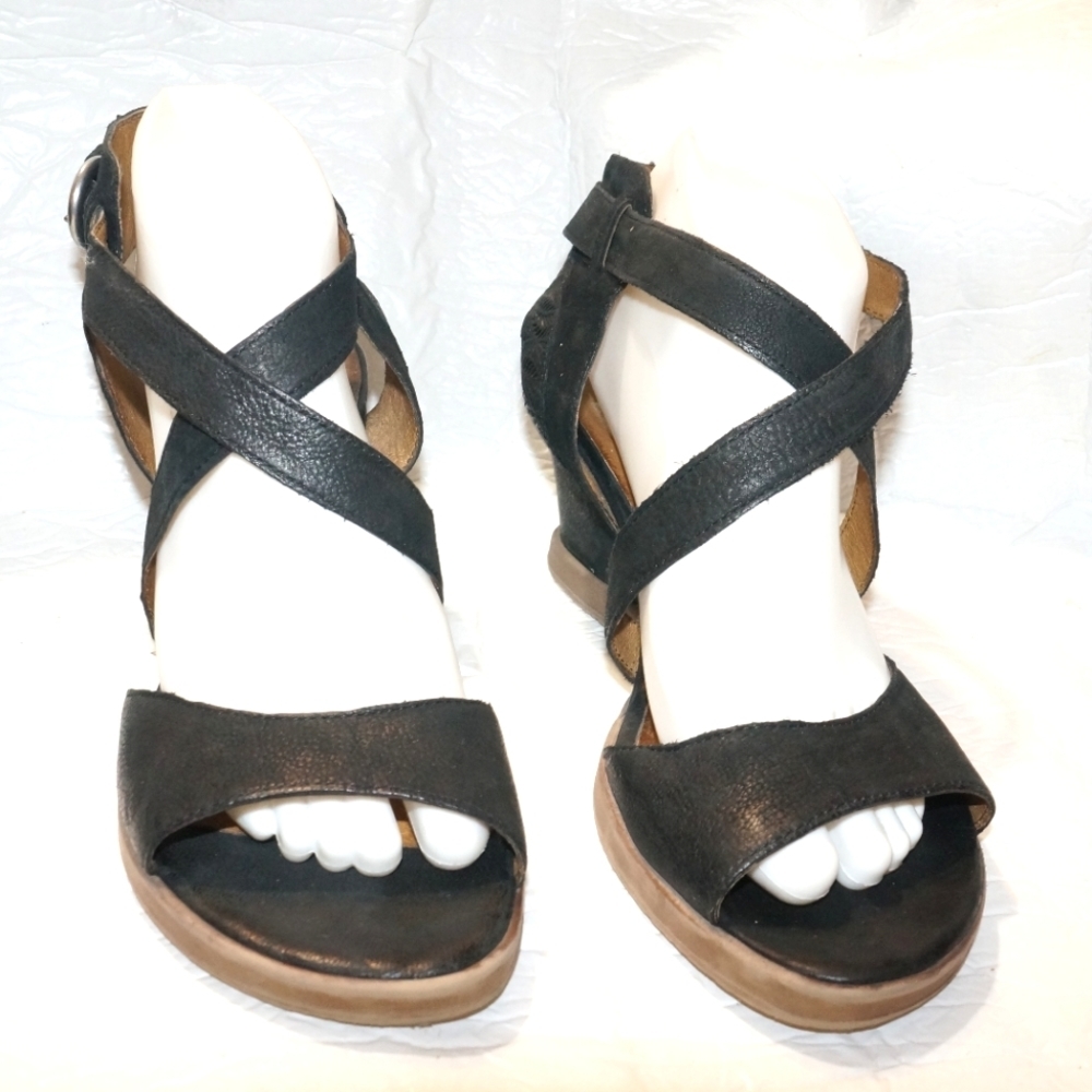 Miz Mooz Black Strappy Wedge Sandals - Picture 3 of 10